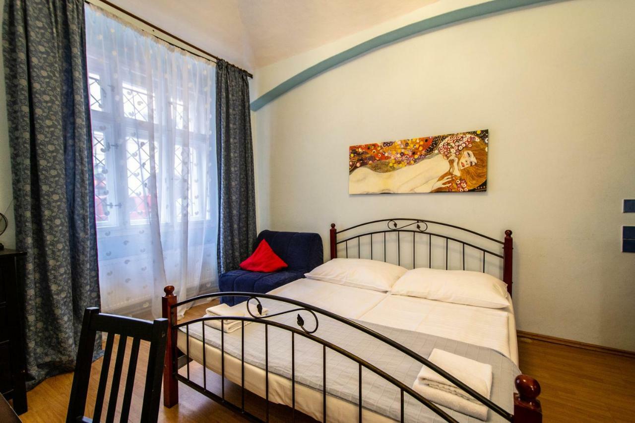 Ruterra Apartment Cimburkova — Photos 3